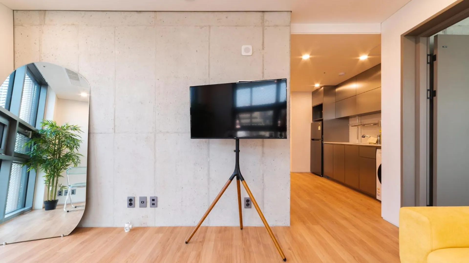 Wave Family Suite #2 Seoul South Korea