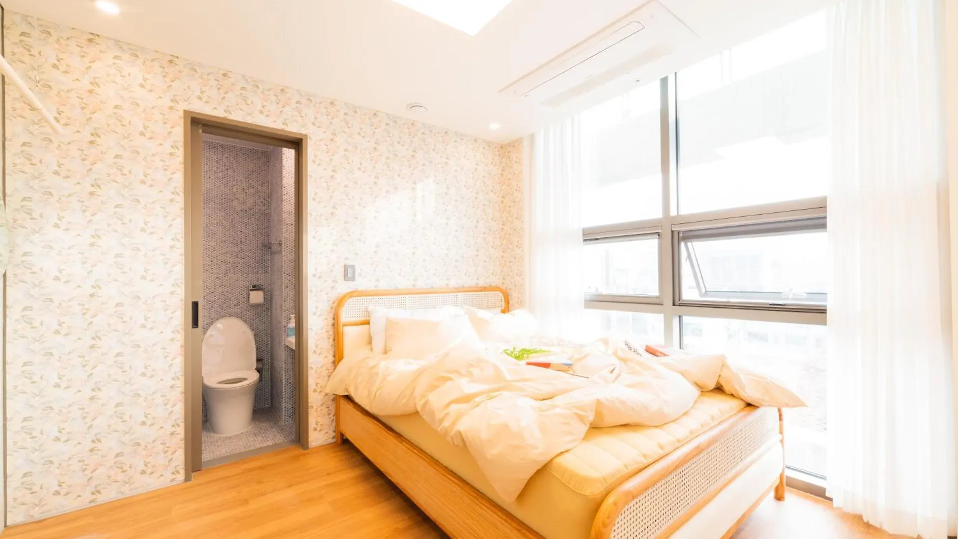 Hongik Univ Station Wave Family Suite #2 Szöul 0*,  Dél-Korea
