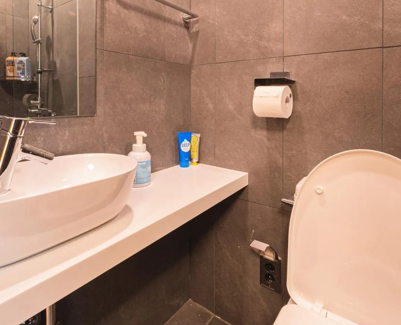 Hongik Univ Station Wave Family Suite #2 Szöul Apartman