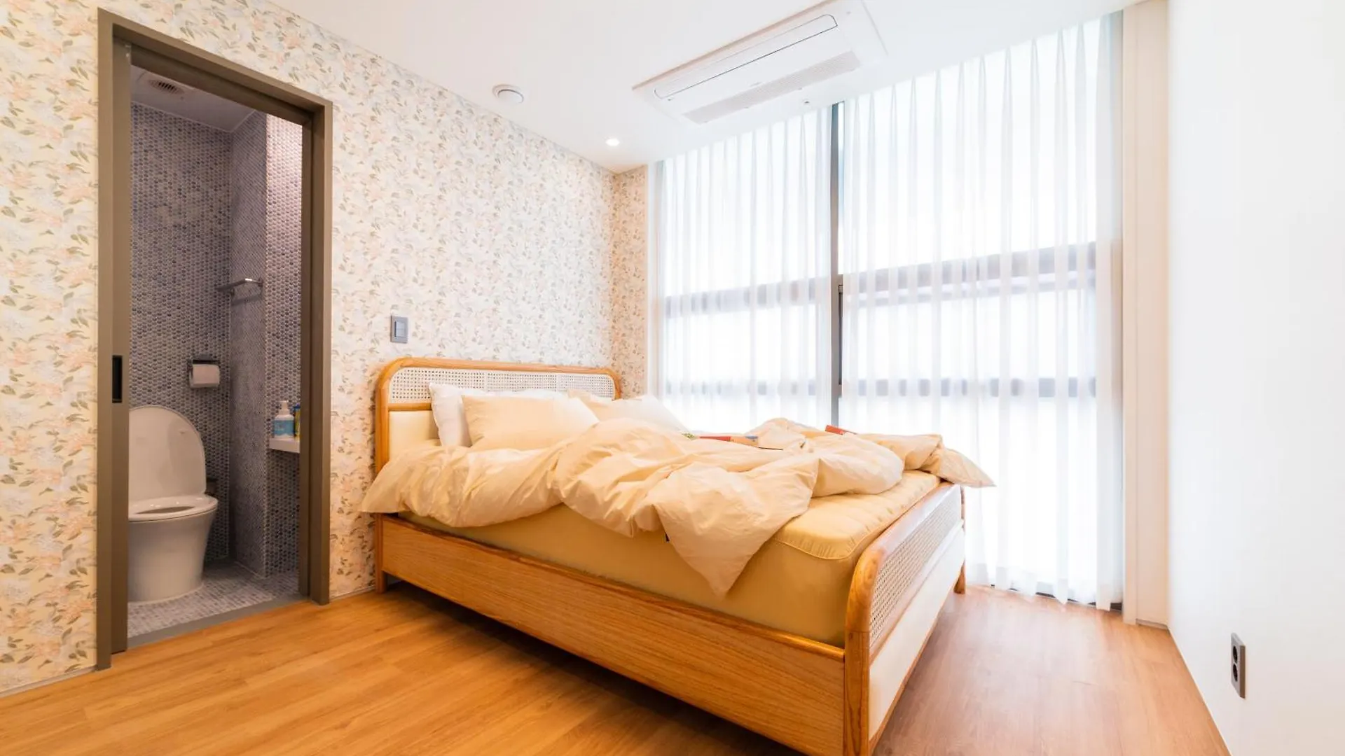 Hongik Univ Station Wave Family Suite #2 Szöul Apartman